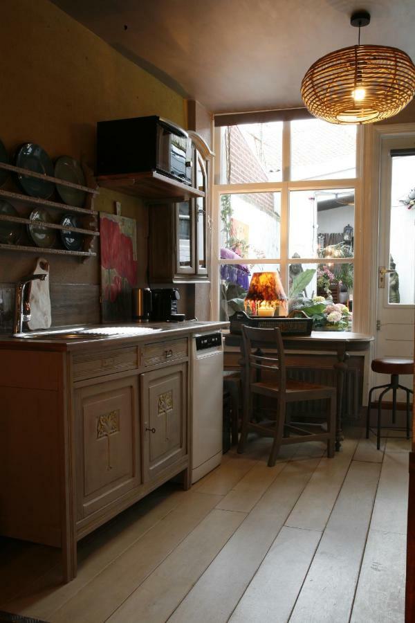 Downtown46 Bed & Breakfast Bergen op Zoom Ngoại thất bức ảnh